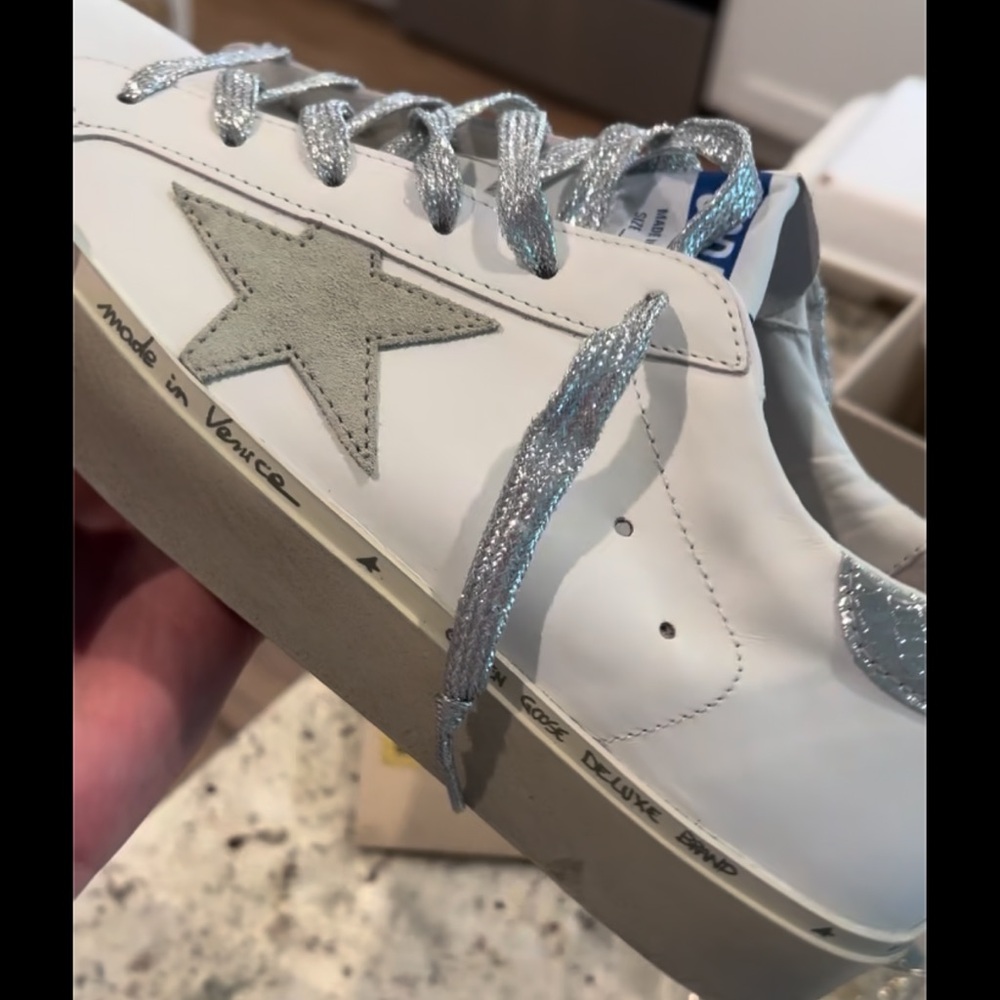 Golden goose hi star- like new
